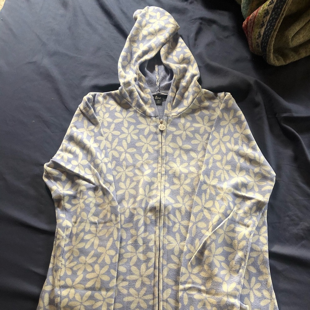 Néve Designs hooded sweater
